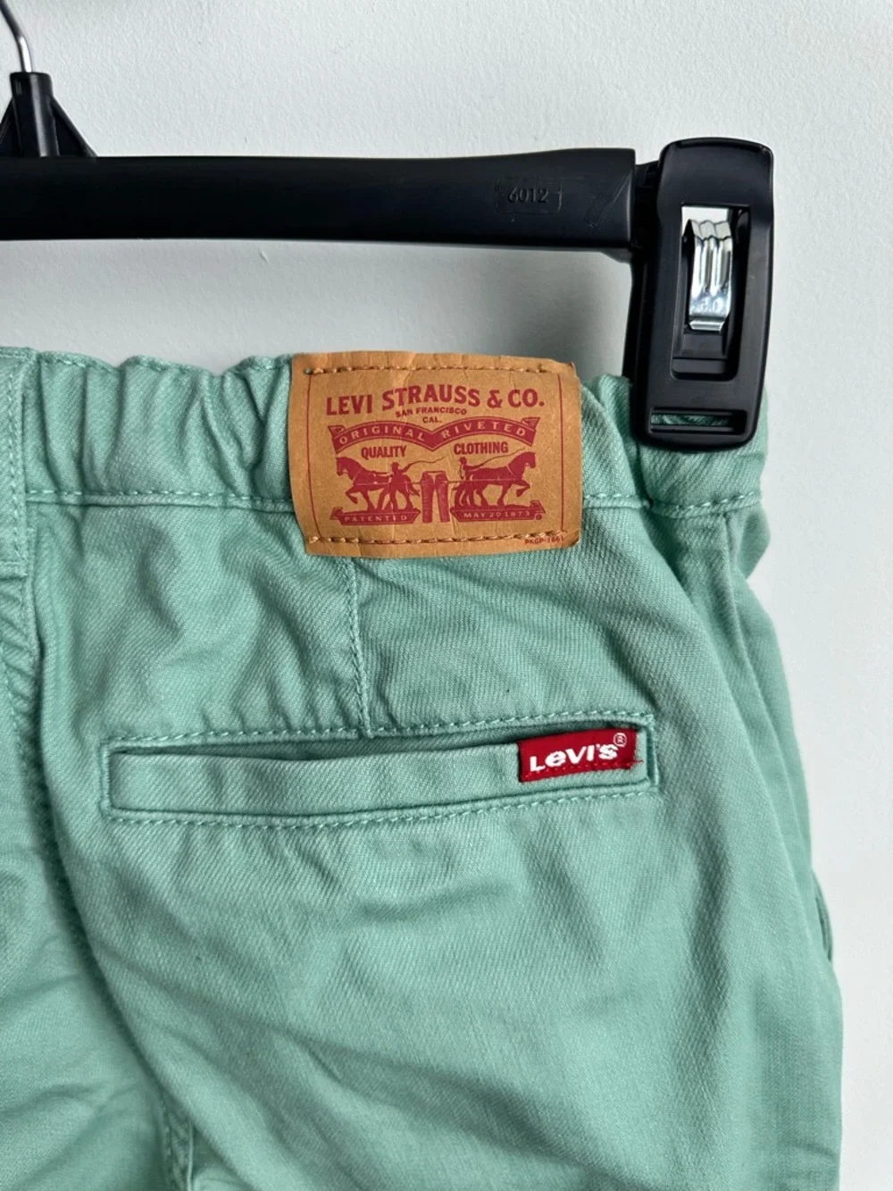 Levi’s Mint Green Cargo Pants Trendy Cotton Everyday Playwear Unisex Size 12R - Picture 10 of 13